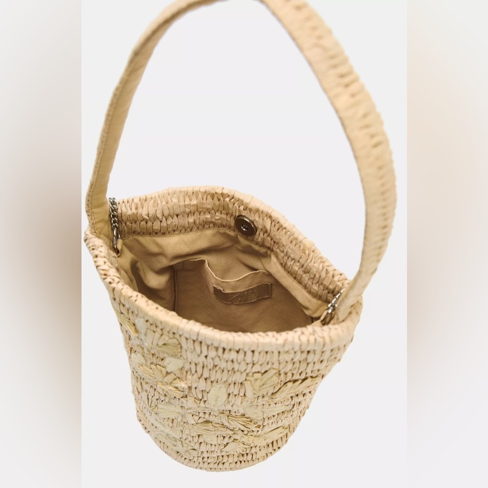 NWT Zara Woman BRAIDED BASKET BAG WITH FLORAL DESIGN - Picture 4 of 11